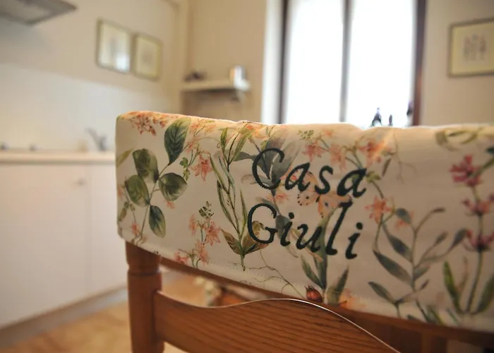 Casa Giuli * مانربا ديل جاردا